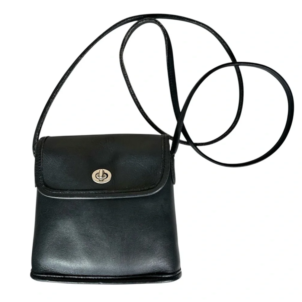 COACH Vintage #9049 Tango Flap Leather Crossbody Bag in black - Picture 3 of 16